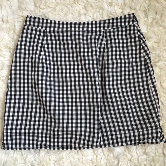 LF Mini Skirt - Picture 5 of 5